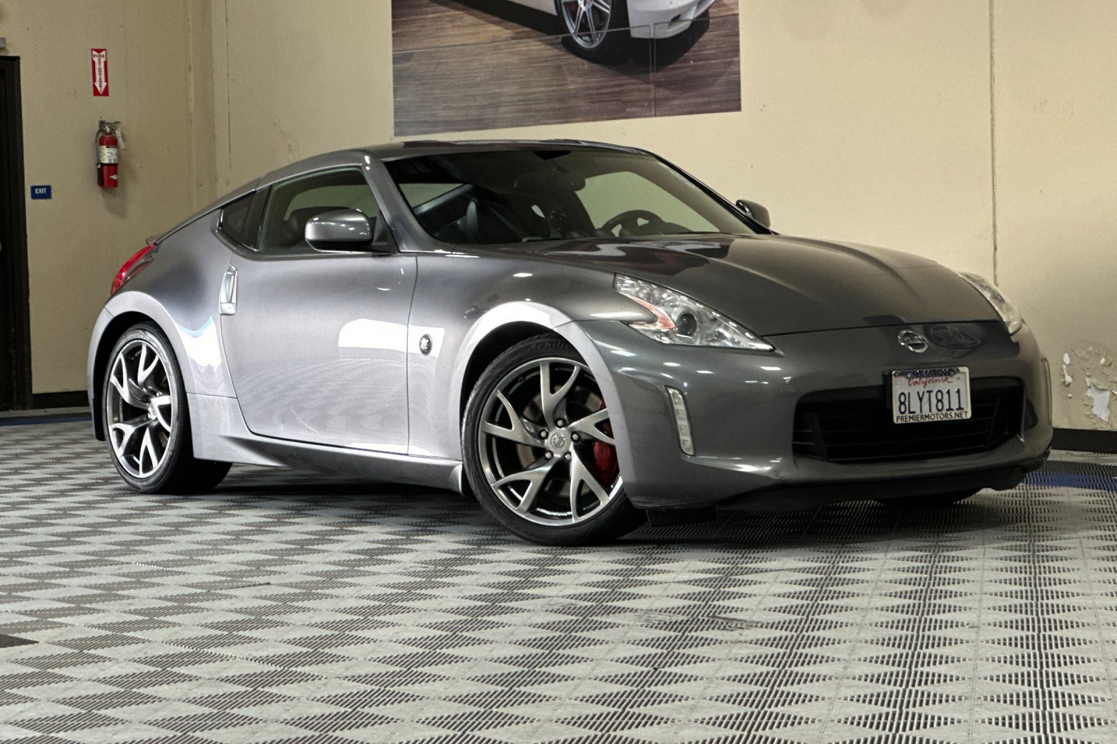 Used 2014 Nissan 370Z Touring w/ Sport Package image 2