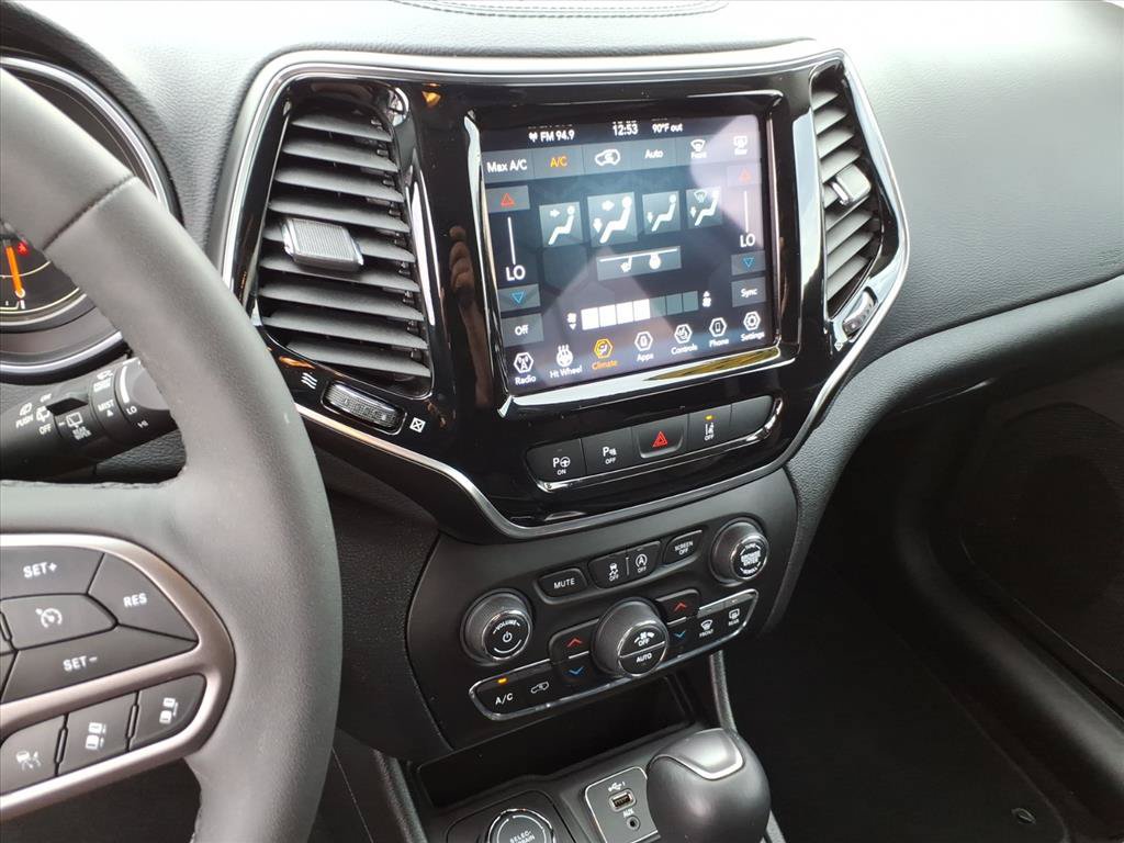 Used 2022 Jeep Cherokee Limited AWD/4WD image 28