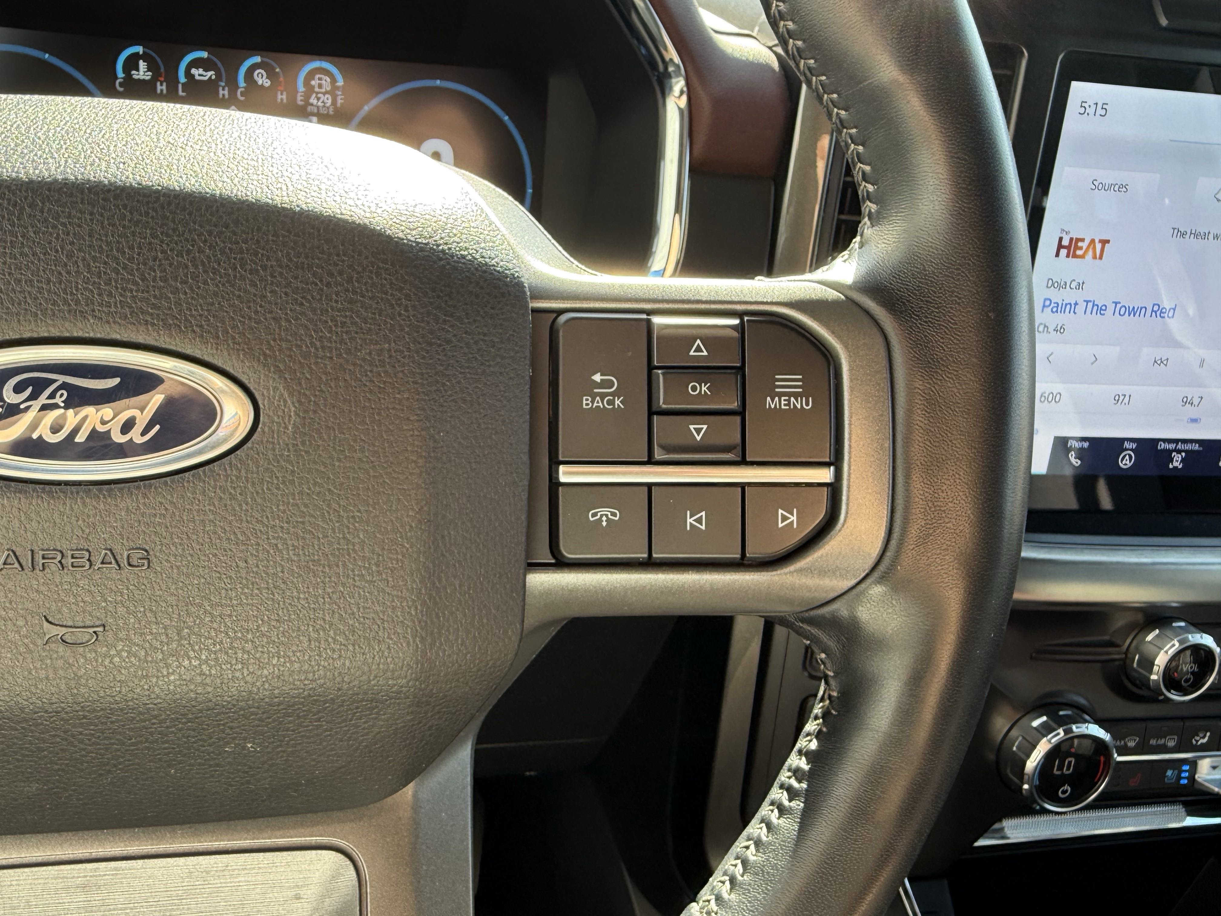 Used 2021 Ford F150 Lariat image 14
