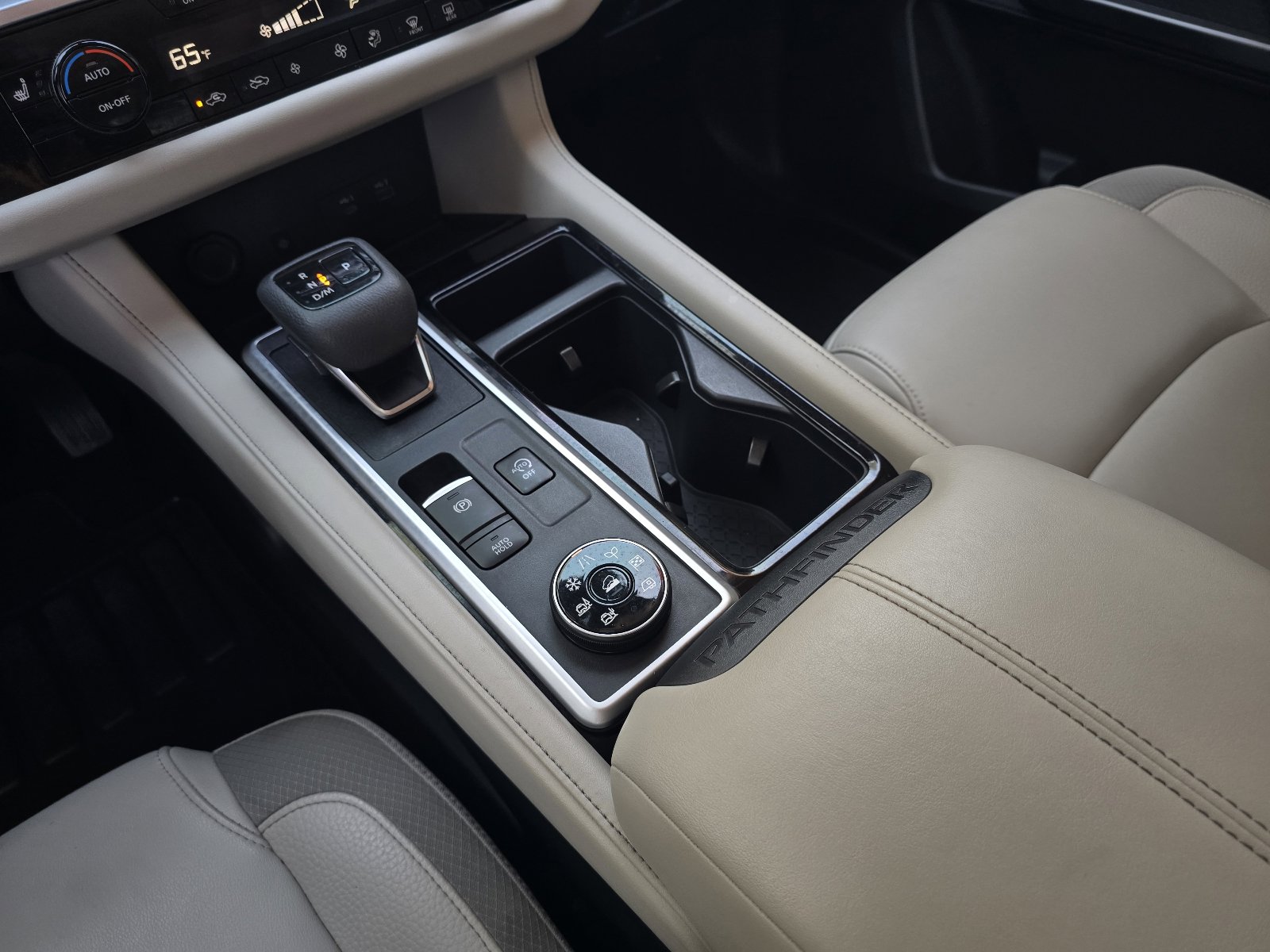 Certified 2023 Nissan Pathfinder SL AWD/4WD image 18