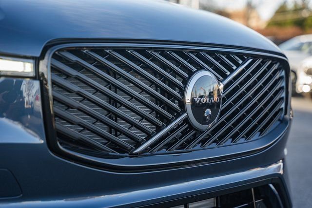New 2026 Volvo XC60 T8 Ultra w/ Protection Package Premier image 11