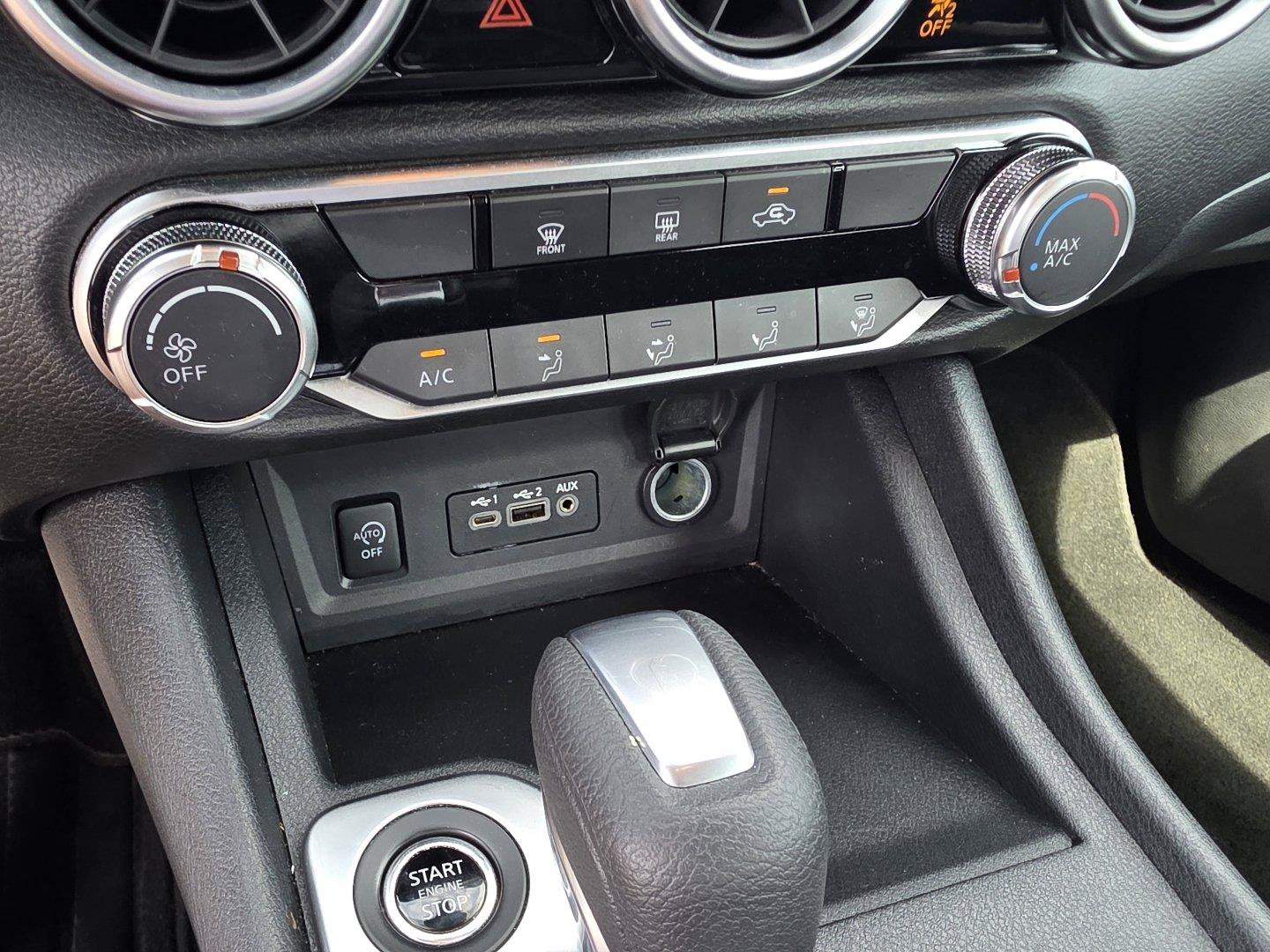 Used 2024 Nissan Sentra SV FWD image 17