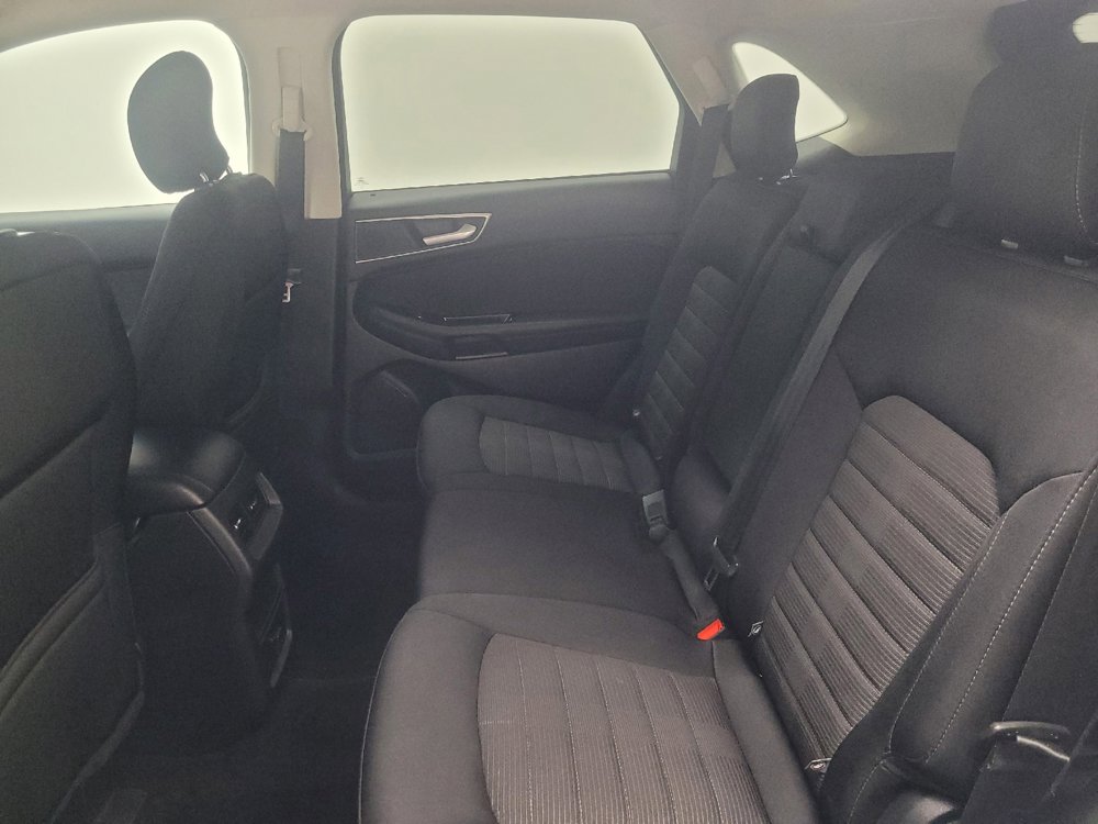 Used 2018 Ford Edge SEL FWD image 18