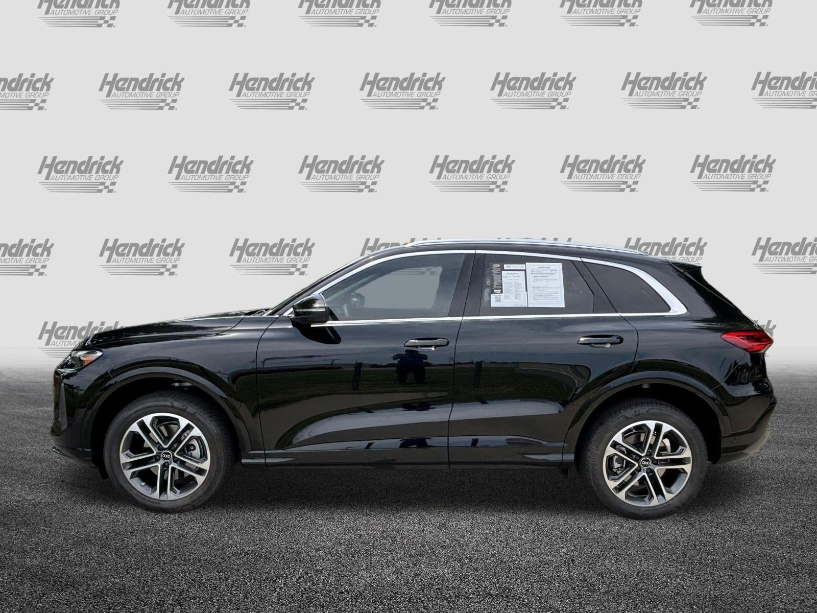 Certified 2025 Audi Q5 Premium AWD/4WD image 7