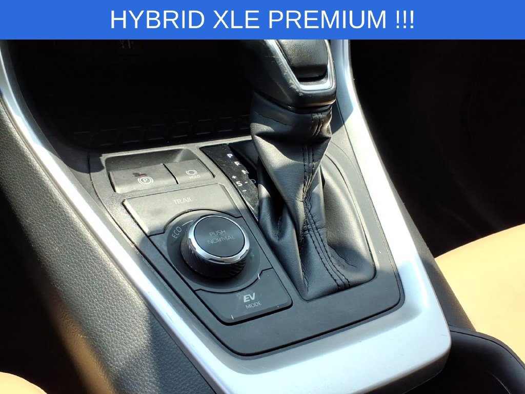 Used 2023 Toyota RAV4 XLE Premium AWD/4WD image 20