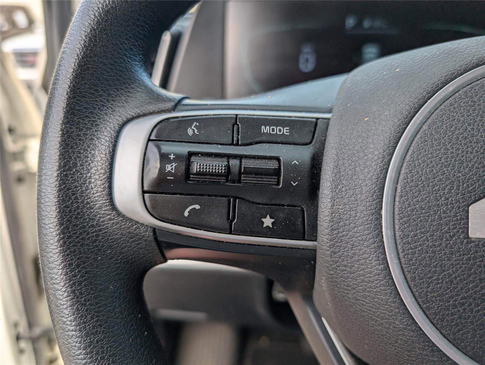 Used 2023 Kia Sportage LX image 24