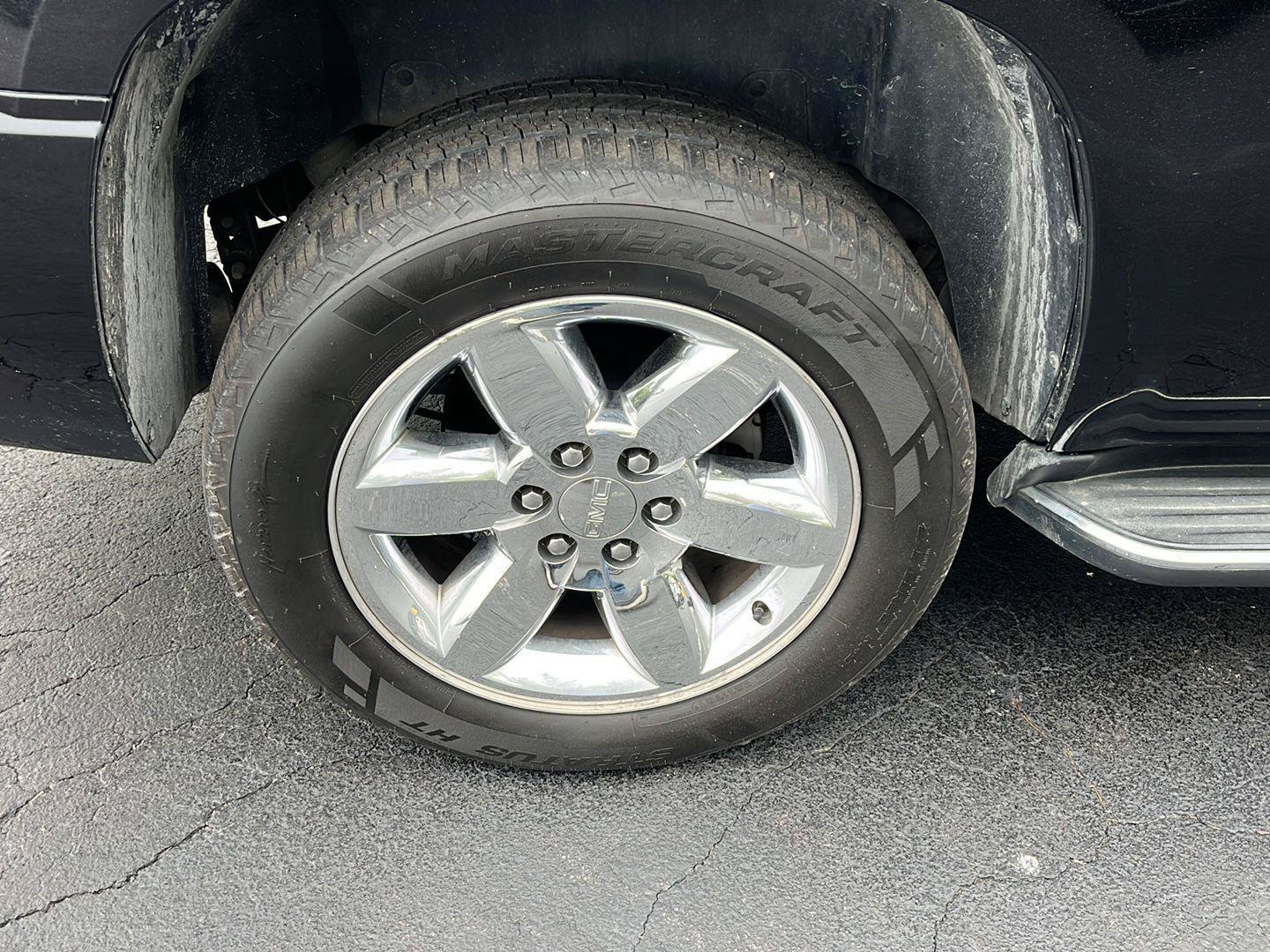 Used 2013 GMC Yukon Denali AWD/4WD image 29