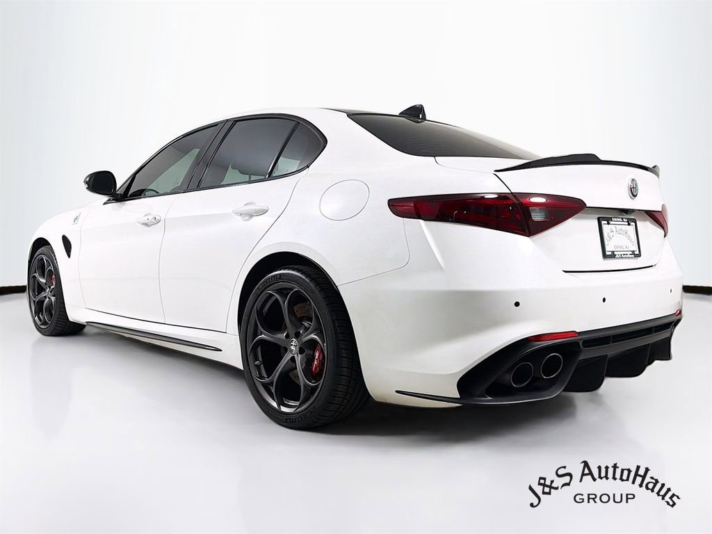 Used 2019 Alfa Romeo Giulia Quadrifoglio w/ Driver Assist Dynamic Package RWD image 5