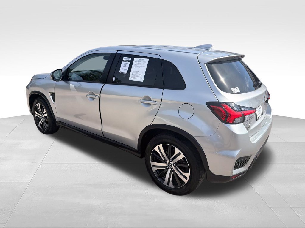 Used 2026 Mitsubishi Outlander Sport SE AWD/4WD image 3