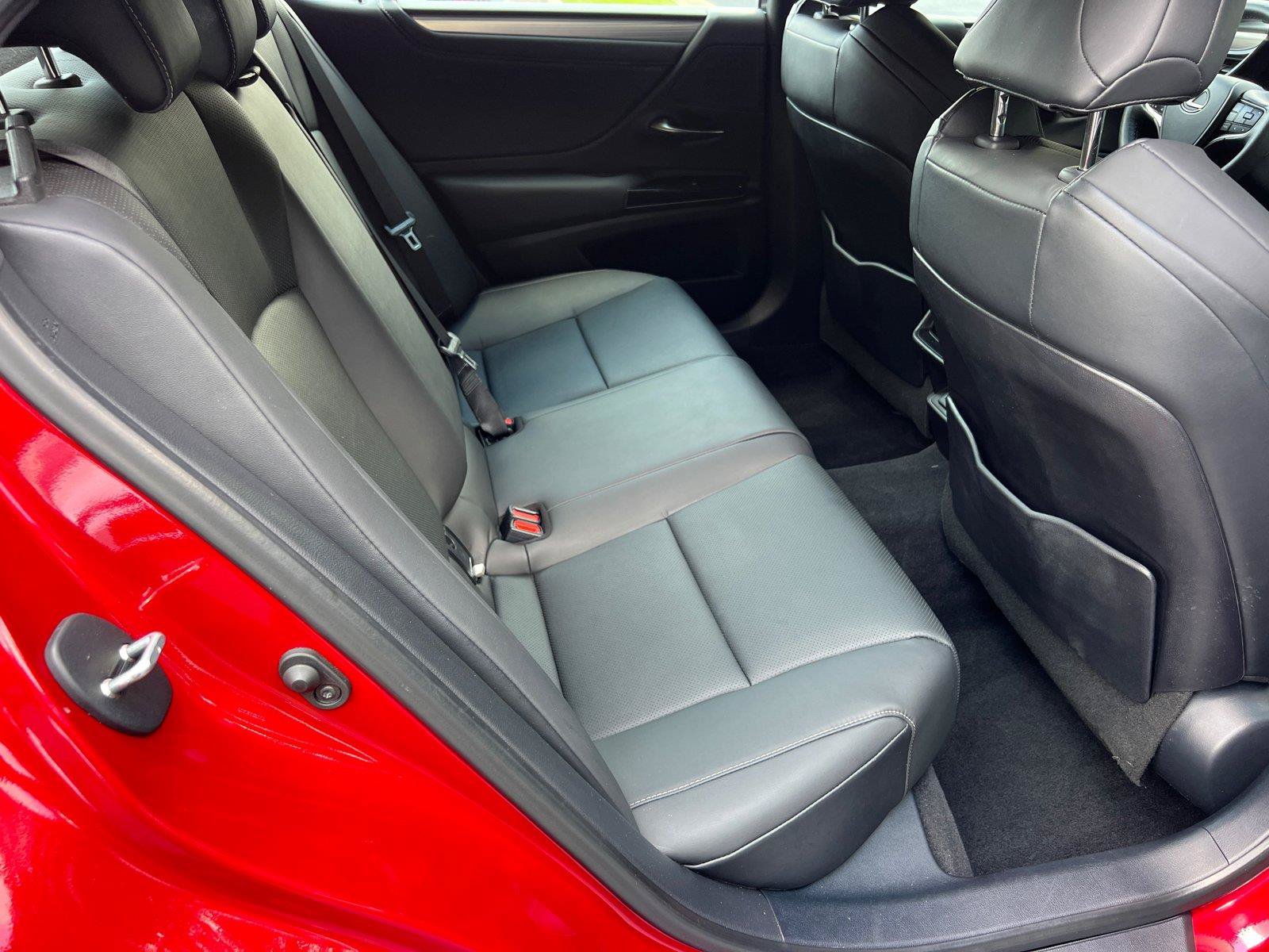 Certified 2024 Lexus ES 350 F Sport w/ Accessory Package (Z2) FWD image 15