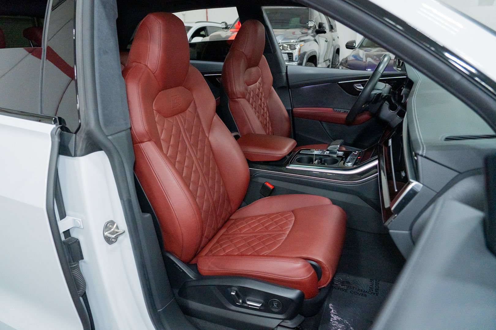 Used 2023 Audi SQ8 Prestige w/ Prestige Package AWD/4WD image 32