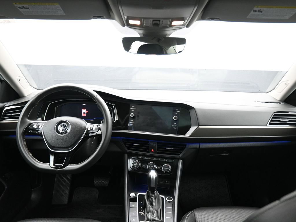 Used 2021 Volkswagen Jetta SEL Premium image 38