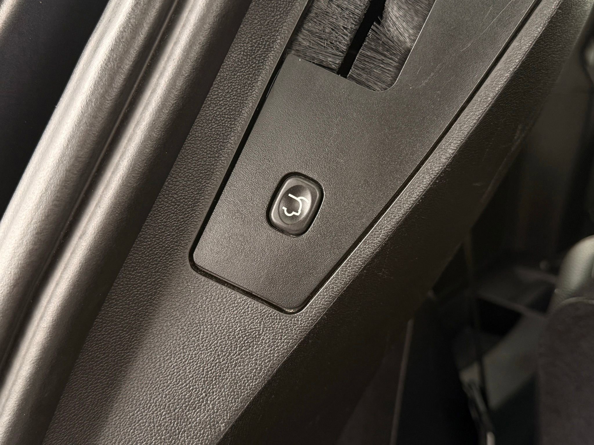 Used 2018 Dodge Grand Caravan GT image 29