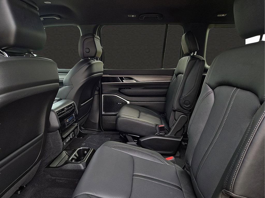 New 2026 Jeep Grand Wagoneer Limited AWD/4WD image 10