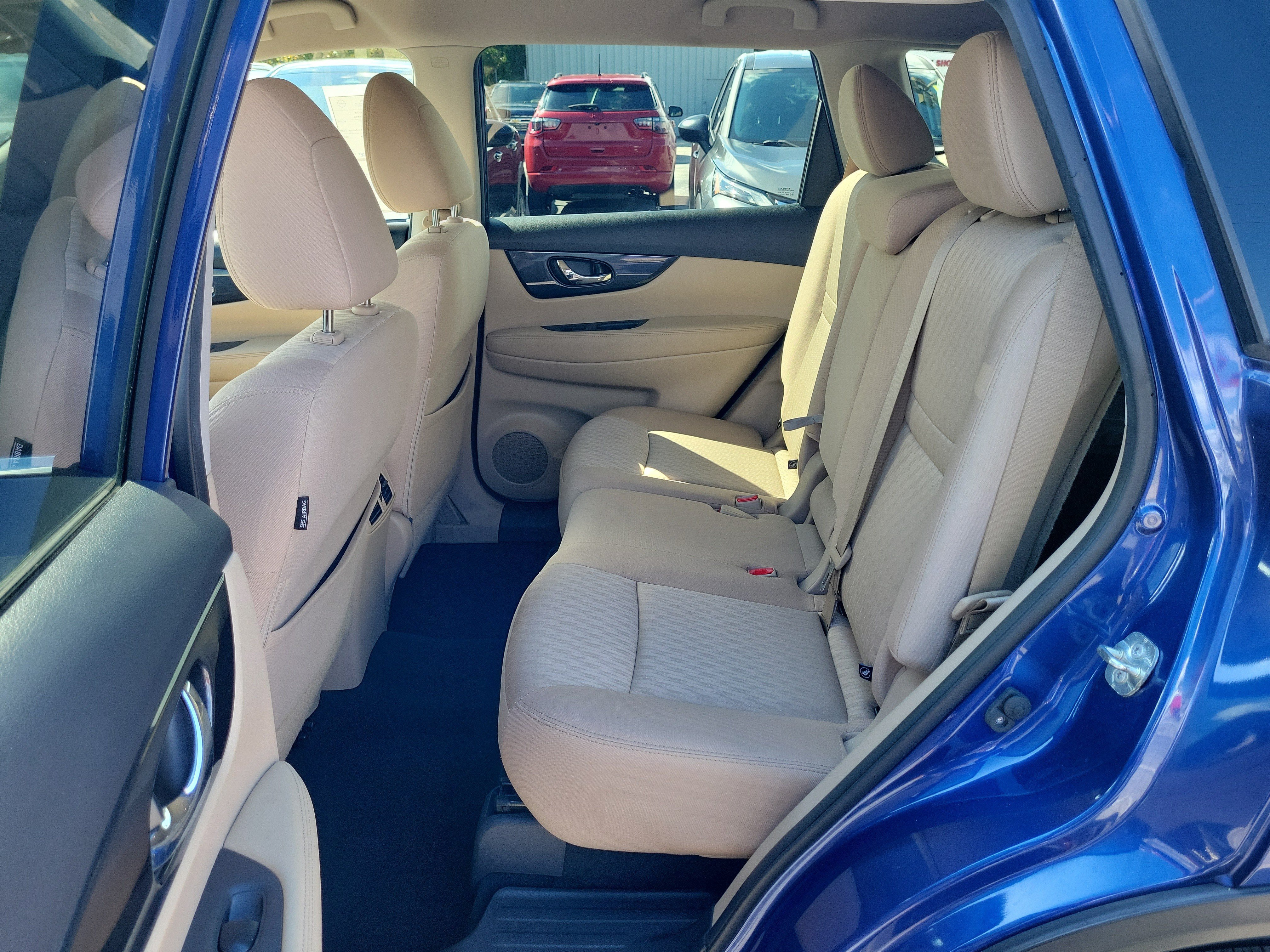 Certified 2020 Nissan Rogue SV FWD image 16