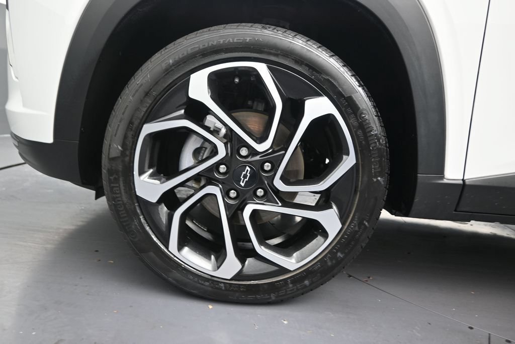 Used 2025 Chevrolet Trax RS FWD image 10