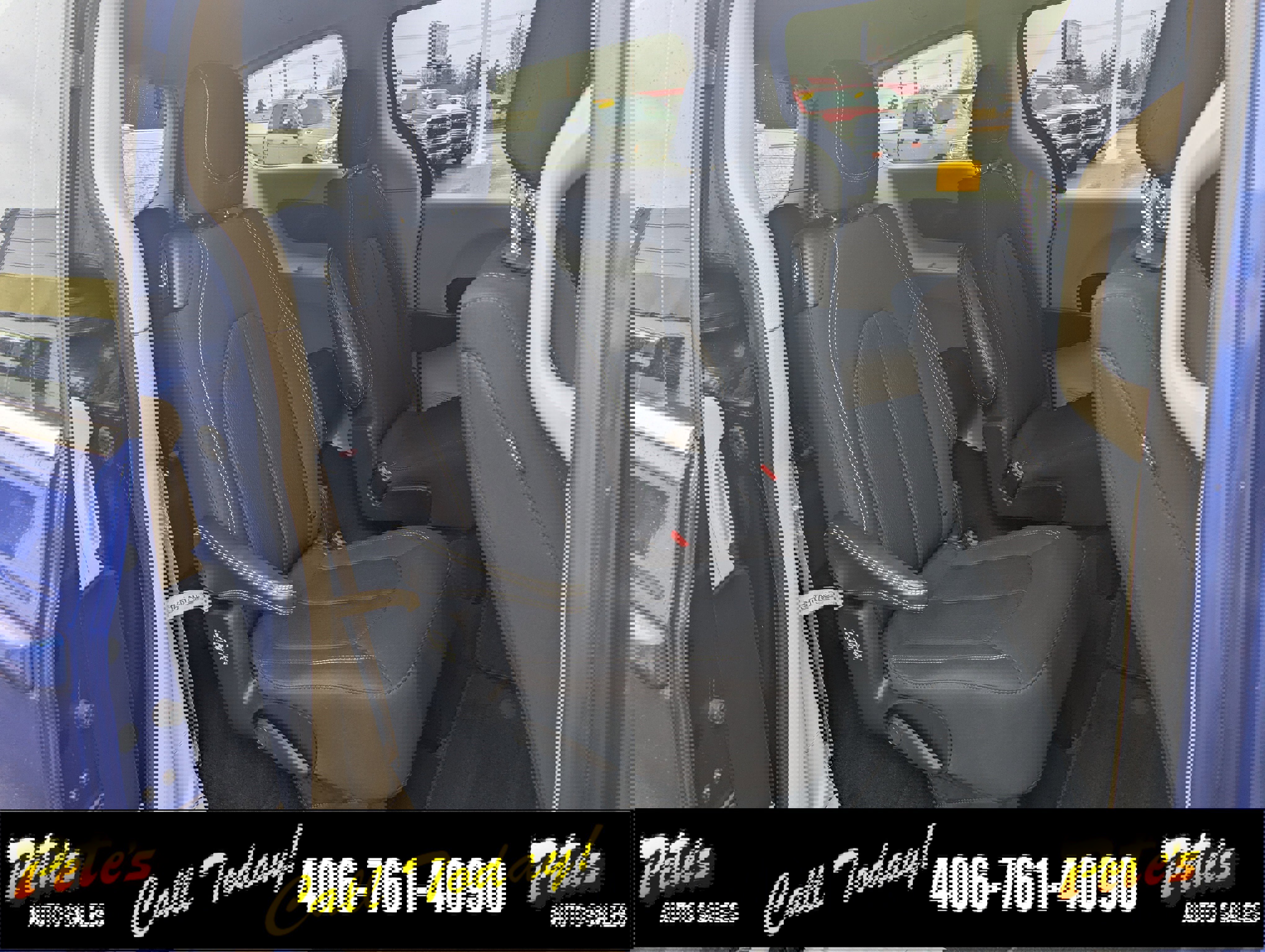 Used 2021 Chrysler Voyager LX image 13
