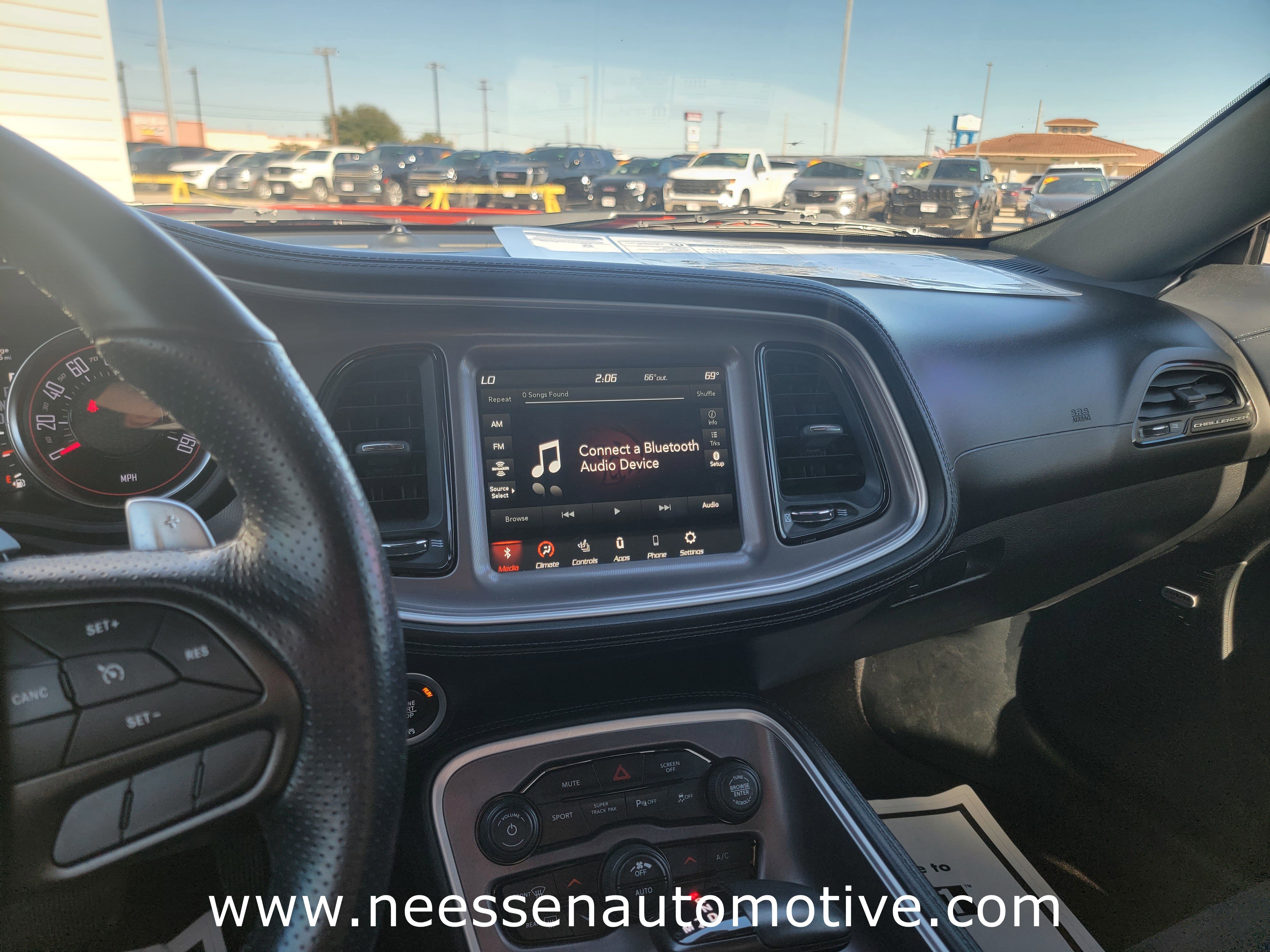 Used 2022 Dodge Challenger R/T w/ Plus Package image 19