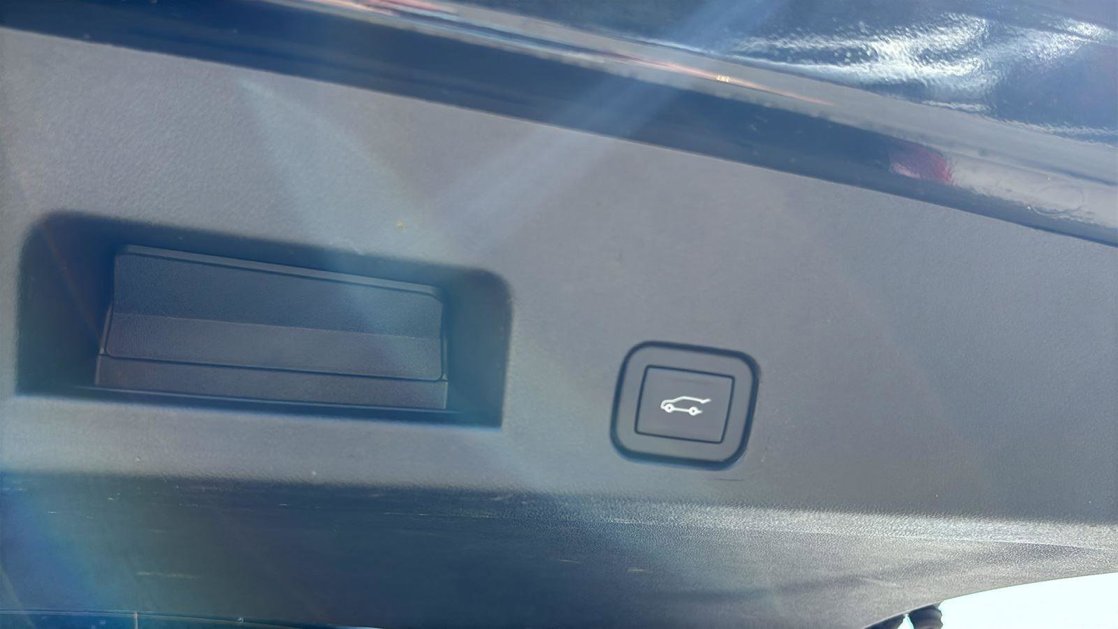 Certified 2025 GMC Acadia Elevation image 19