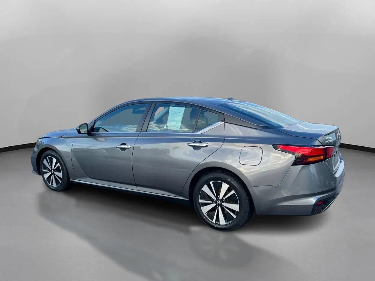 Used 2022 Nissan Altima 2.5 SV FWD image 13