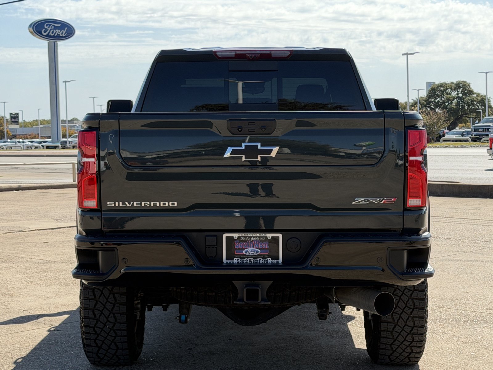 Used 2026 Chevrolet Silverado 2500 ZR2 AWD/4WD image 5