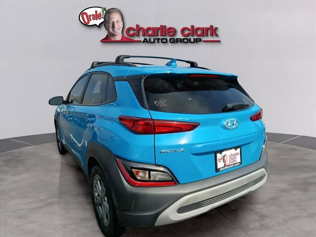 Used 2022 Hyundai Kona SEL w/ Convenience Package AWD/4WD image 2