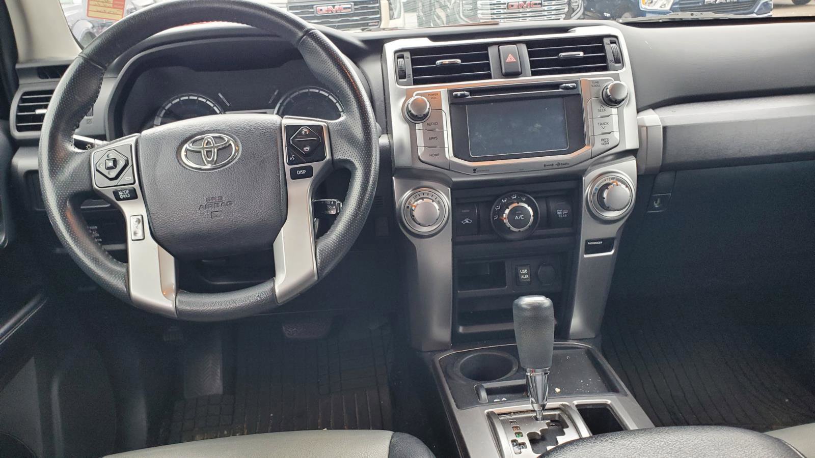 Used 2017 Toyota 4Runner SR5 Premium image 8