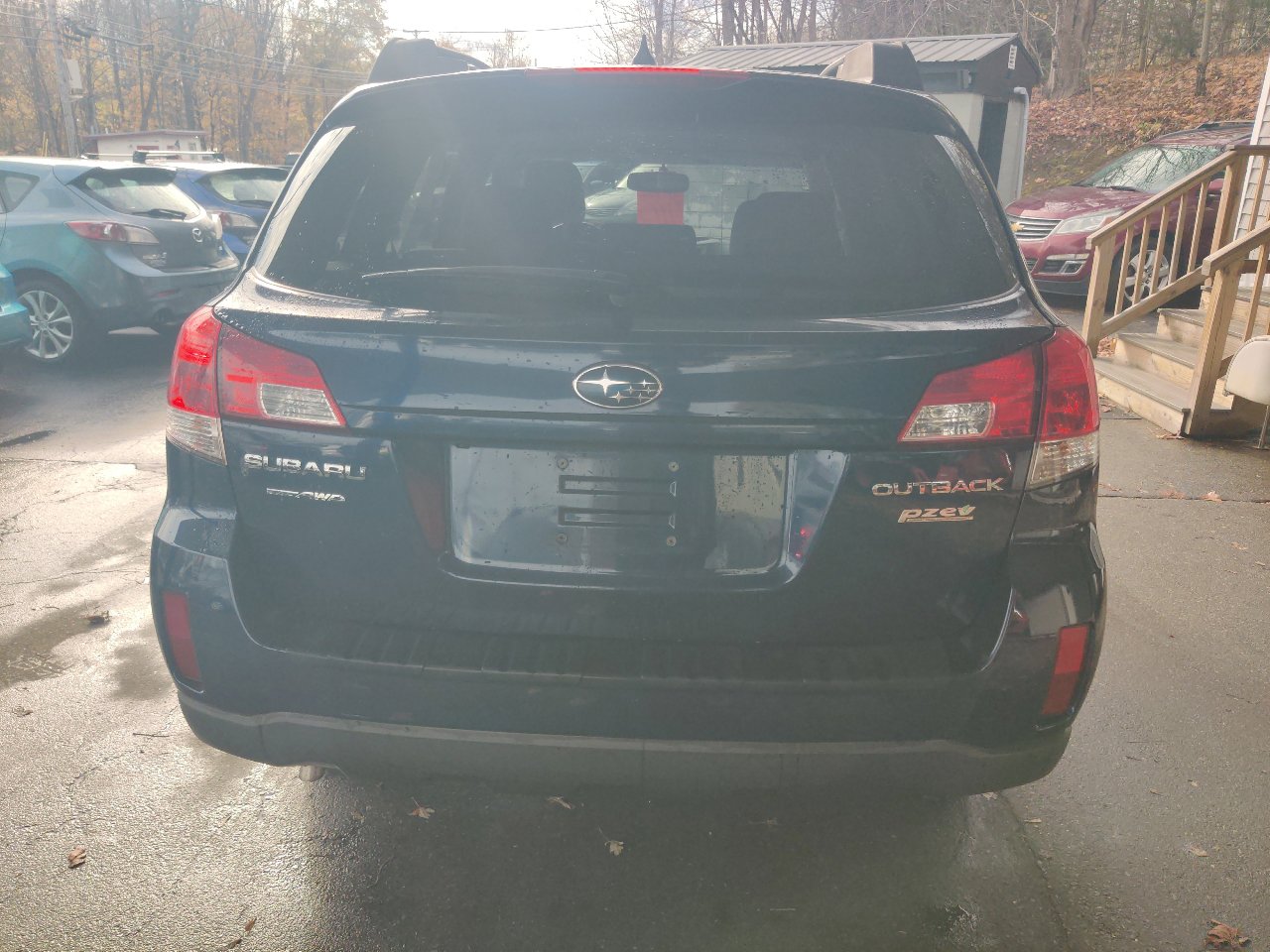 Used 2011 Subaru Outback 2.5i Limited image 5