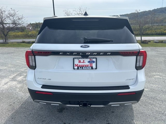 New 2025 Ford Explorer Active image 4