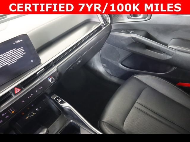 Used 2024 Kia Sorento S image 19