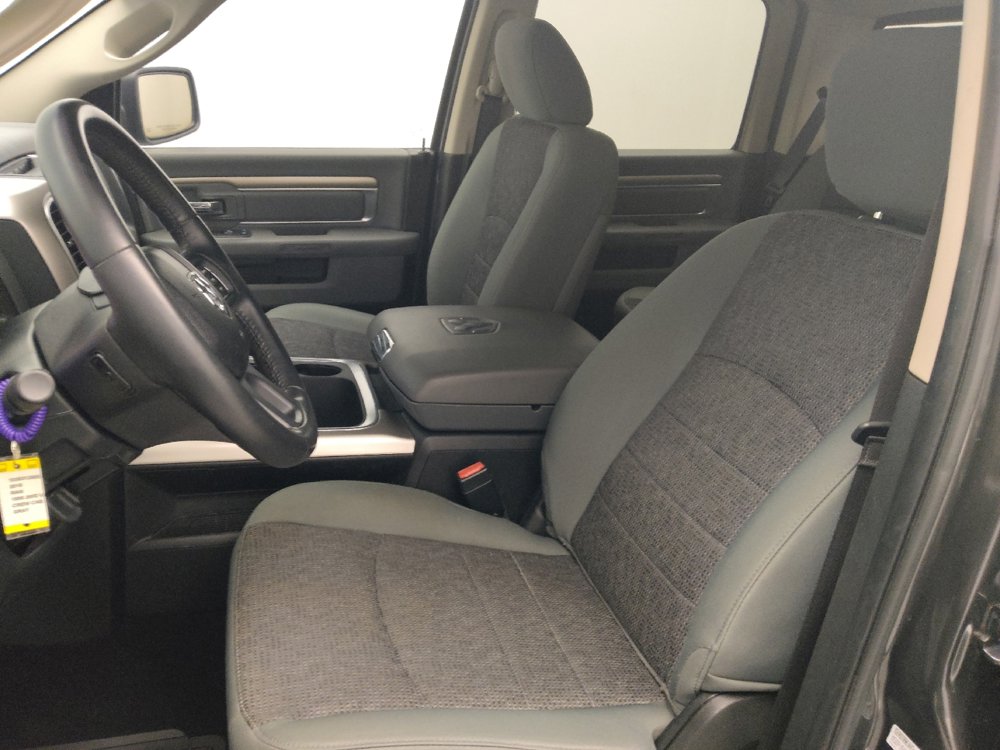 Used 2018 RAM 1500 SLT image 17