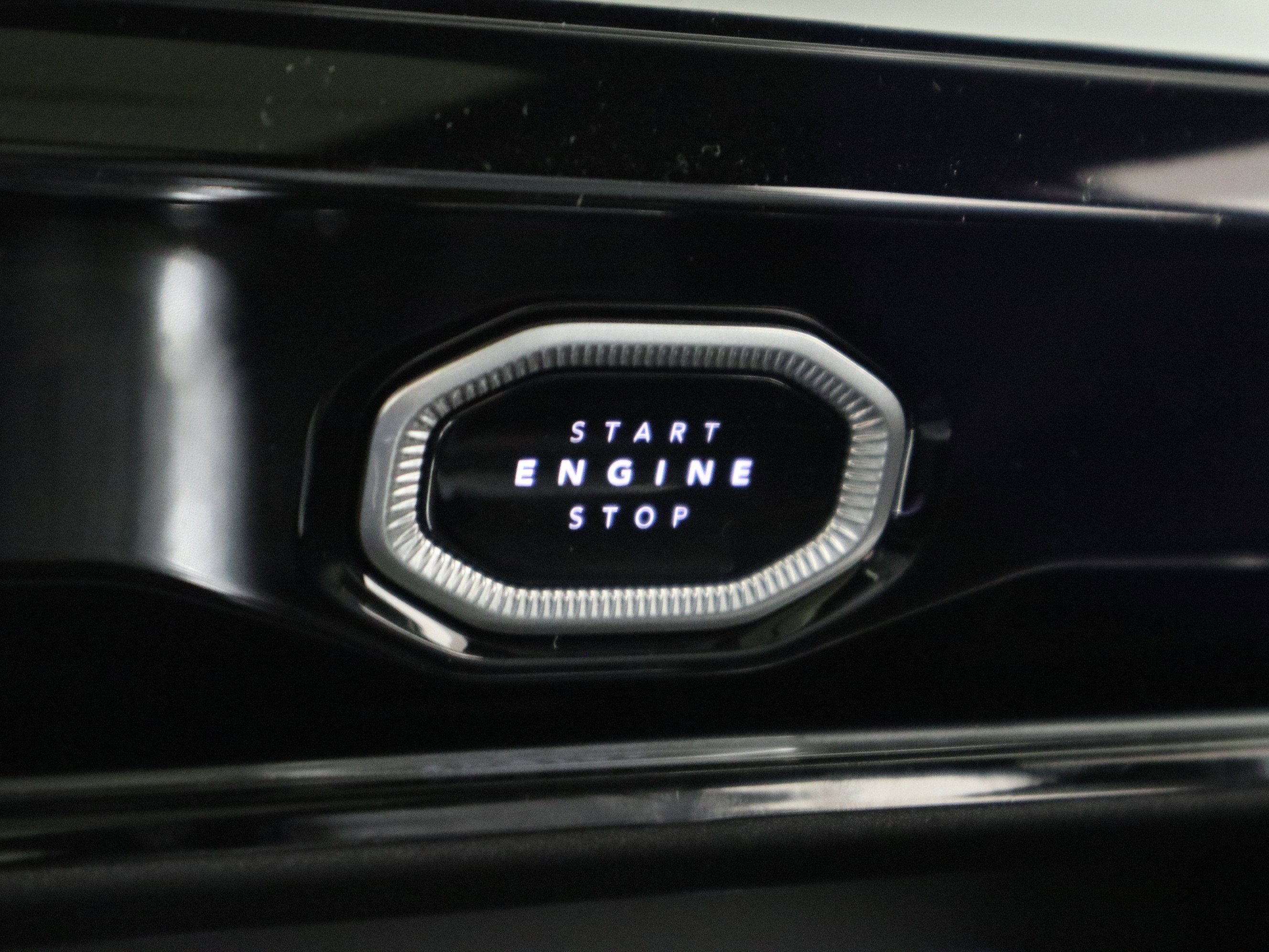 New 2026 Jeep Grand Cherokee Summit AWD/4WD image 32