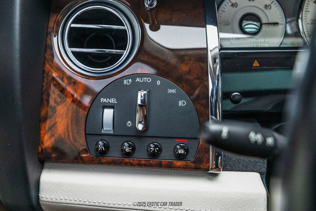 Used 2015 Rolls-Royce Ghost image 57