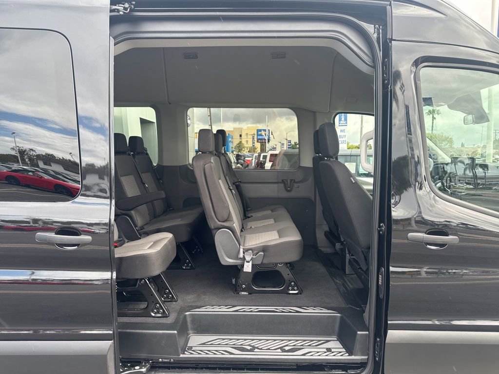 Used 2025 Ford Transit 350 XLT RWD image 7