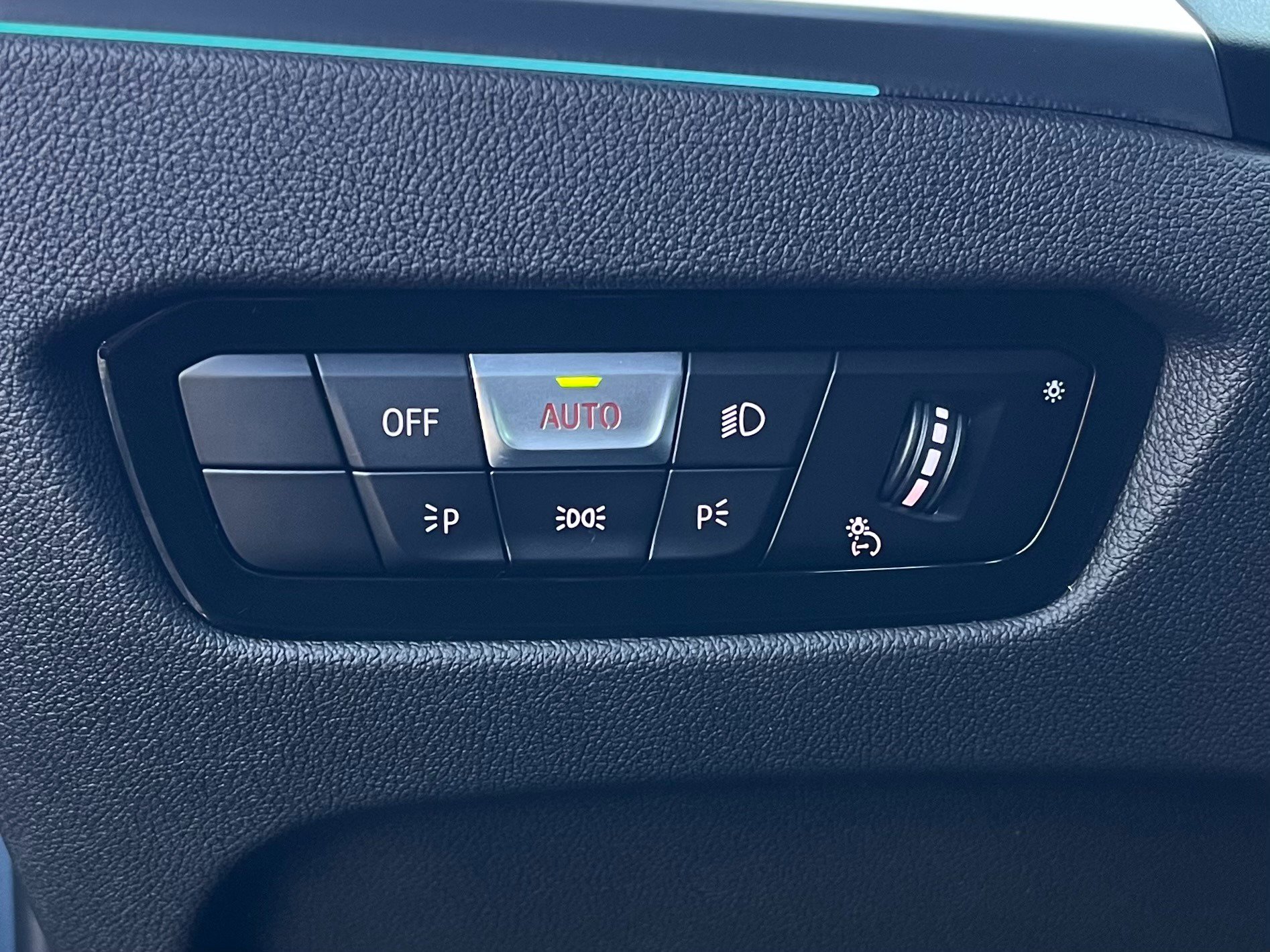 Used 2024 BMW 330i xDrive Sedan w/ Premium Package image 44