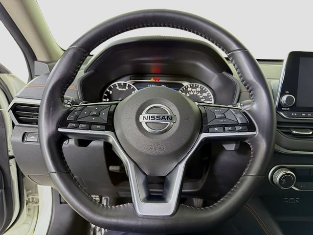 Used 2019 Nissan Altima 2.5 SR FWD image 11