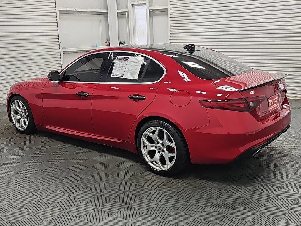 Used 2018 Alfa Romeo Giulia Ti w/ TI Performance Package RWD image 6