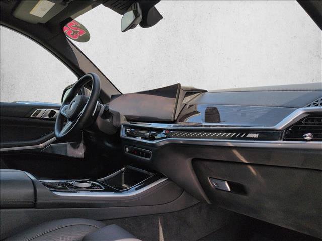 Used 2025 BMW X5 M60i AWD/4WD image 24