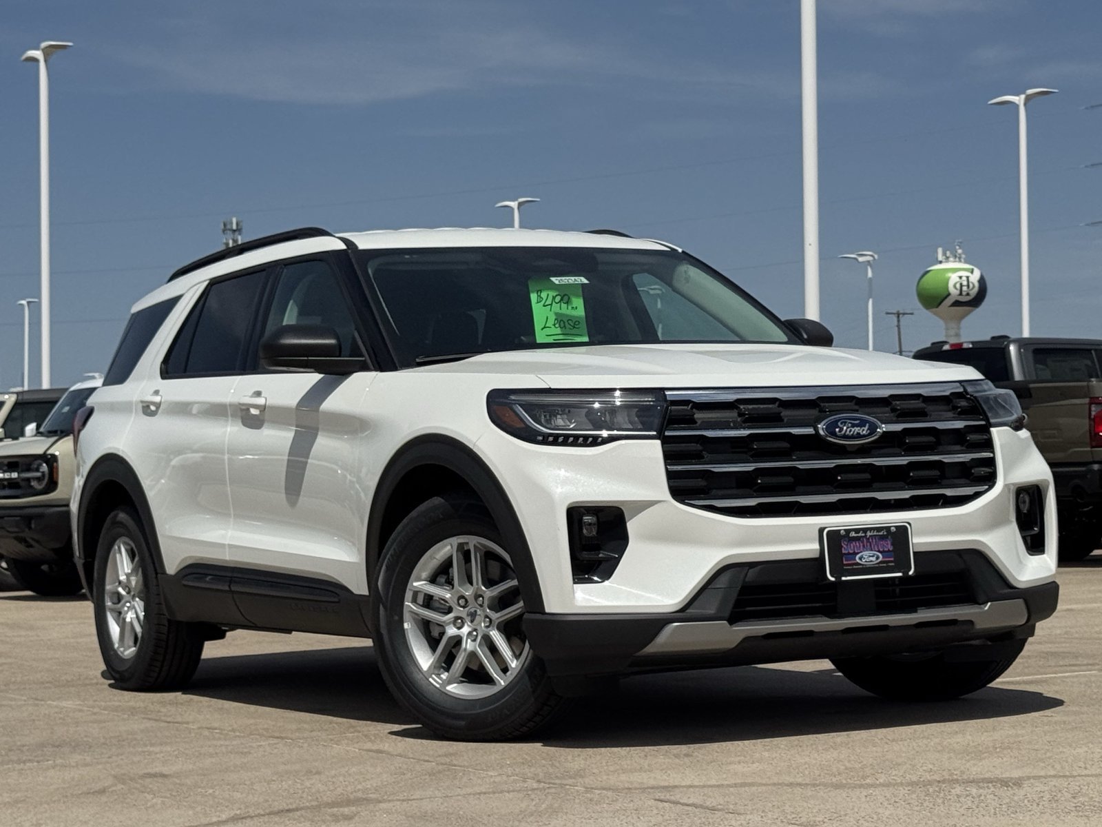 New 2026 Ford Explorer Active w/ Active Comfort Package RWD image 2