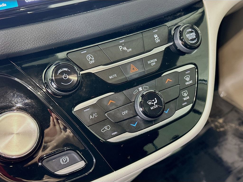 Used 2024 Chrysler Voyager LX FWD image 26