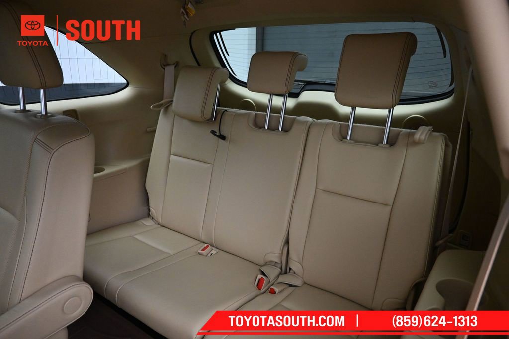 Used 2017 Toyota Highlander Limited AWD/4WD image 30