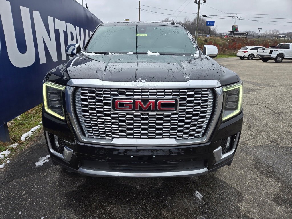 Used 2021 GMC Yukon XL Denali image 2
