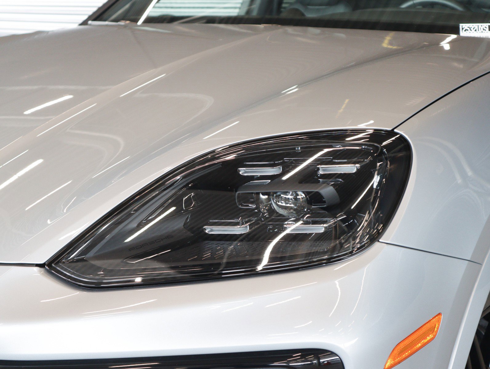 Certified 2025 Porsche Cayenne Coupe image 28