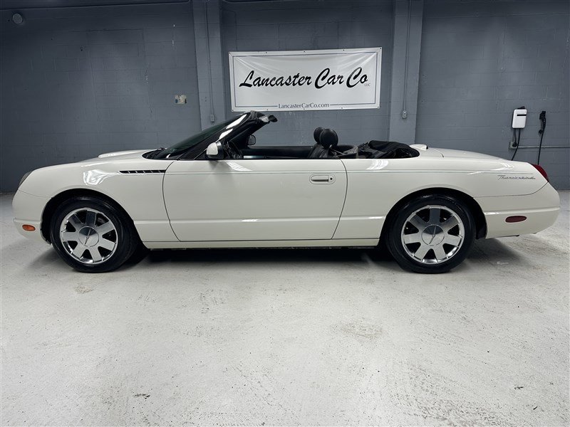 Used 2002 Ford Thunderbird Deluxe image 4