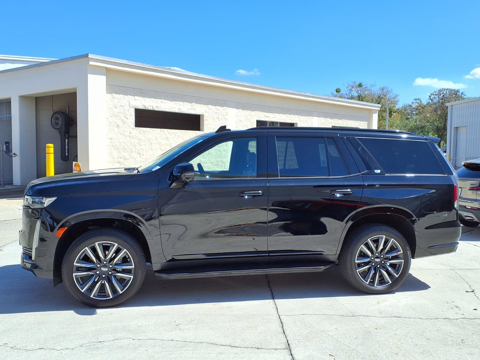 Certified 2024 Cadillac Escalade Sport video 2