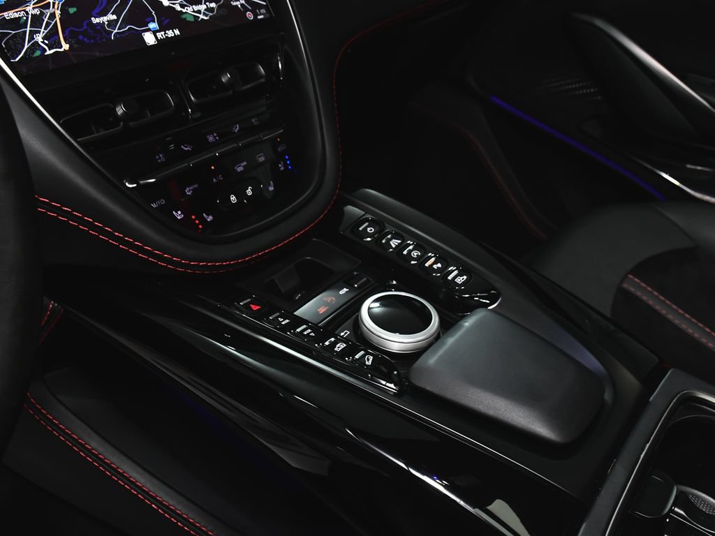 Used 2023 Aston Martin DBX AWD/4WD image 42