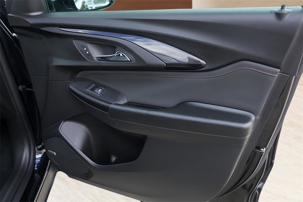 Used 2021 Chevrolet TrailBlazer RS w/ Technology Package image 29