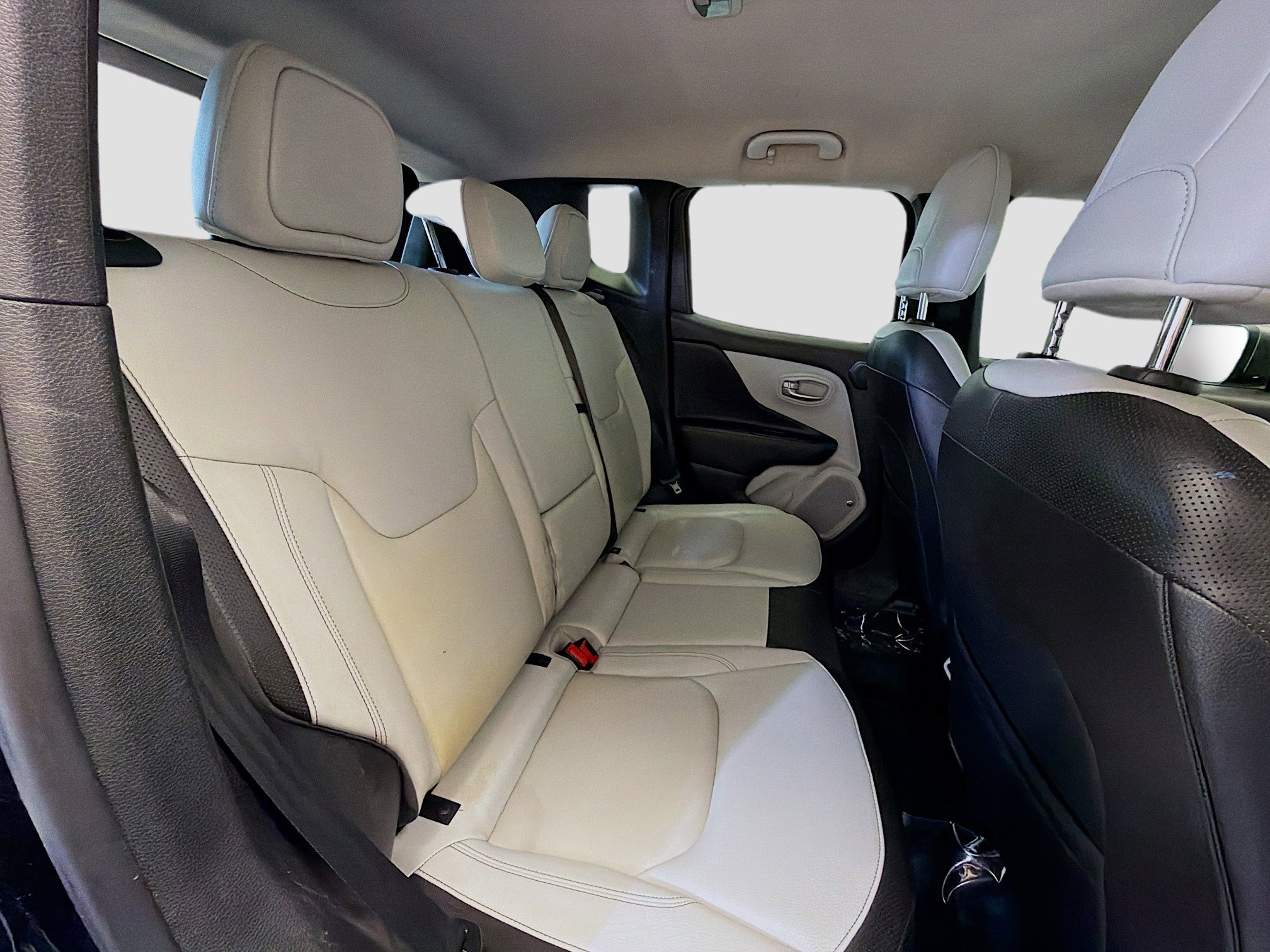 Used 2019 Jeep Renegade Limited w/ UConnect 8.4 Nav Group image 18