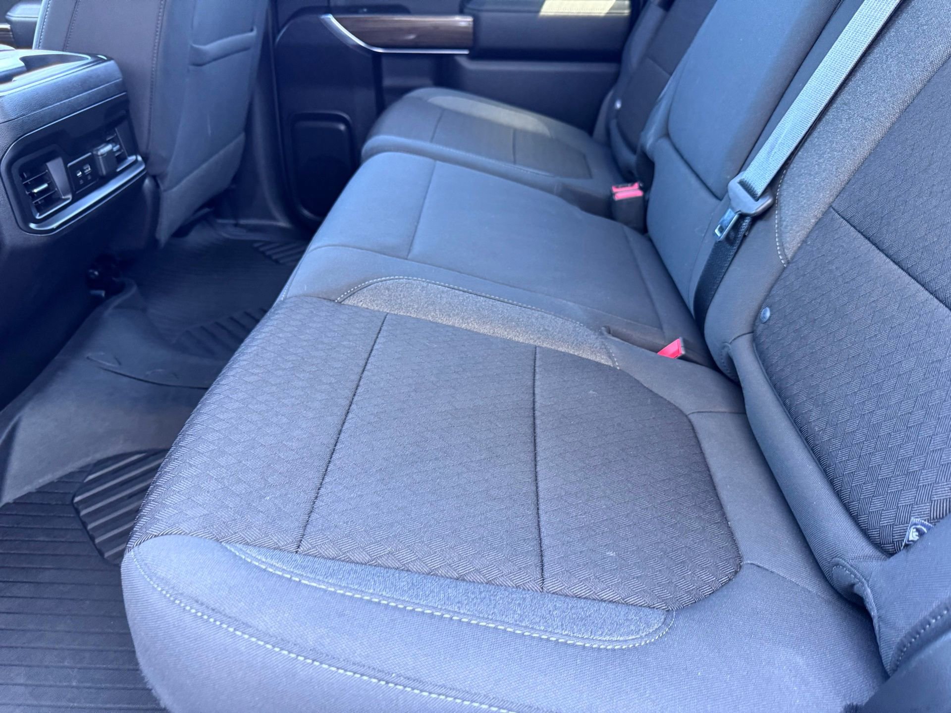 Used 2022 Chevrolet Silverado 1500 LT Trail Boss w/ Bed Protection Package image 17