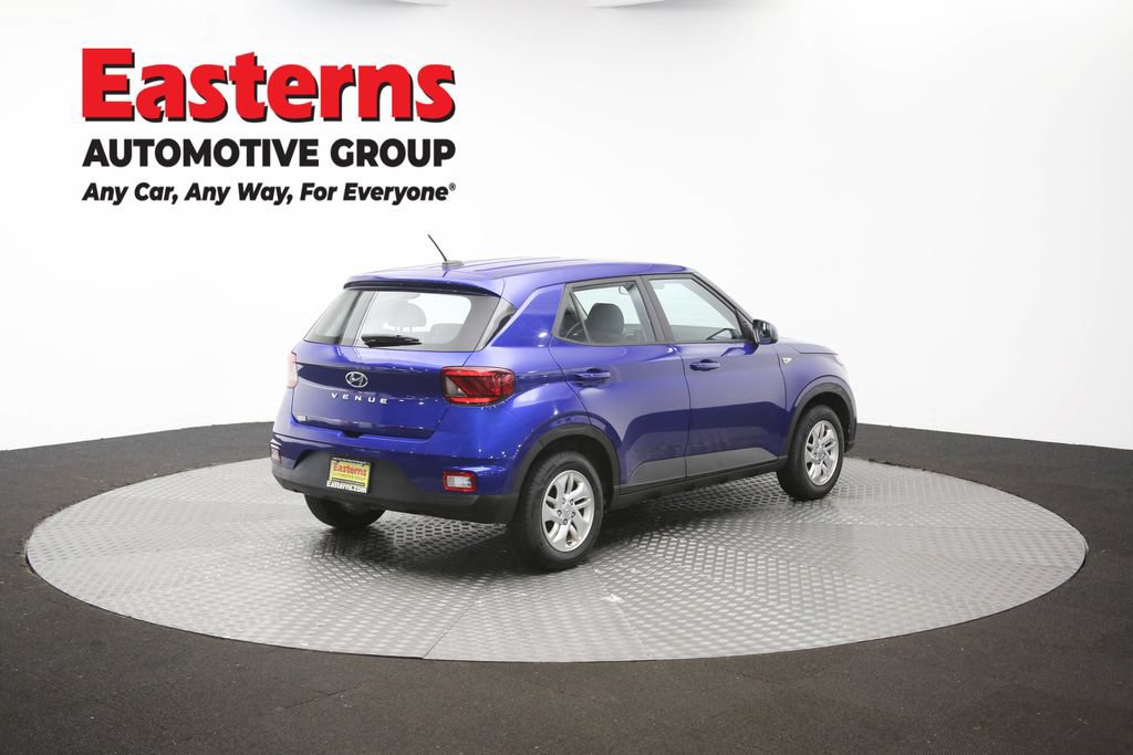 Used 2023 Hyundai Venue SE FWD image 42